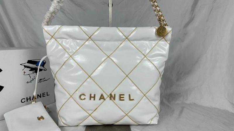 Chanel Handbags 772